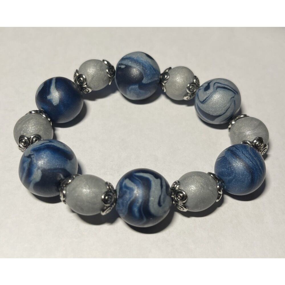 Women's Beaded Stretch Bracelet Blue Faceted Metallic Silver Tone Gray Jewelry